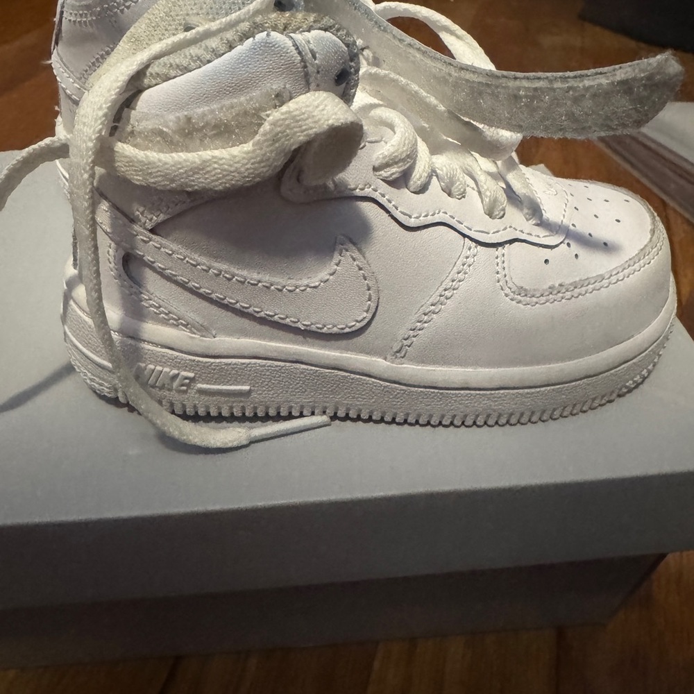 Toddler mid Nike airforce 1